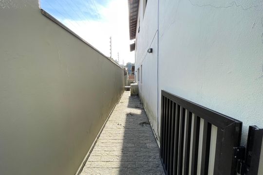 Corredor de casa para alugar com 4 quartos, 351m² em Jardim Jussara, São Paulo