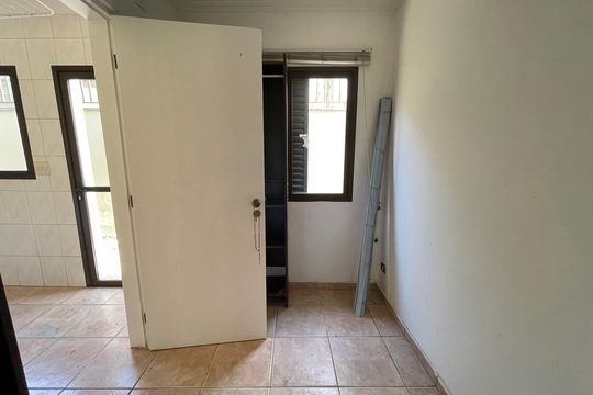 Quarto de Serviço de casa para alugar com 4 quartos, 351m² em Jardim Jussara, São Paulo
