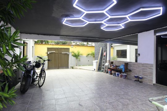 Garagem de casa para alugar com 4 quartos, 340m² em Taquara, Rio de Janeiro