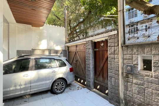 Garagem de casa à venda com 4 quartos, 198m² em Tijuca, Rio de Janeiro