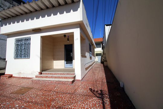 Quintal frente de casa à venda com 6 quartos, 392m² em Penha, Rio de Janeiro