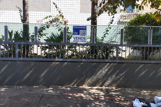 placa instalada PUOE-24 de apartamento à venda com 3 quartos, 78m² em Estoril, Belo Horizonte