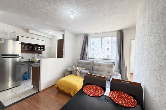 Sala de apartamento para alugar com 2 quartos, 45m² em Chácara Contagem, Contagem
