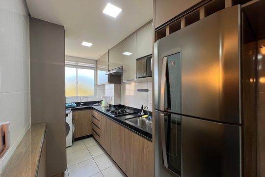 Cozinha de apartamento para alugar com 2 quartos, 47m² em Cabral, Contagem