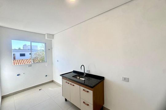 Cozinha de apartamento para alugar com 2 quartos, 57m² em Jardim Santa Mena, Guarulhos