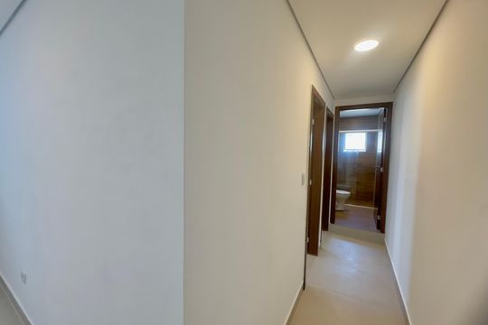 Corredor de apartamento para alugar com 2 quartos, 42m² em Jardim Santa Mena, Guarulhos