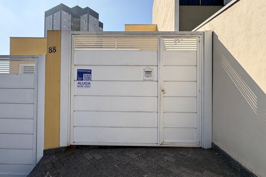 Fachada de casa para alugar com 2 quartos, 70m² em Nossa Senhora do O, São Paulo