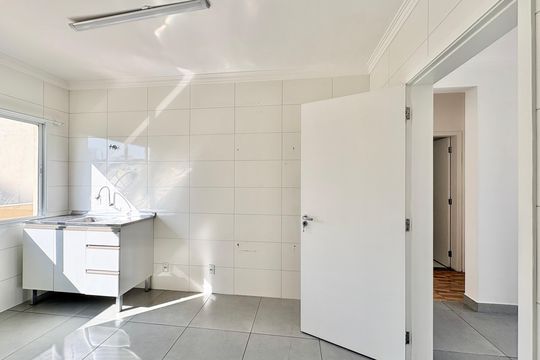 Cozinha e Área de Serviço de casa para alugar com 2 quartos, 70m² em Nossa Senhora do O, São Paulo
