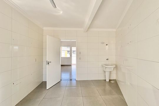Cozinha e Área de Serviço de casa para alugar com 2 quartos, 70m² em Nossa Senhora do O, São Paulo