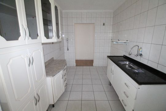 Cozinha de apartamento para alugar com 2 quartos, 68m² em Parque Industrial, São José dos Campos