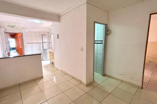 Sala de casa à venda com 2 quartos, 133m² em Jardim Kawamoto, Guarulhos