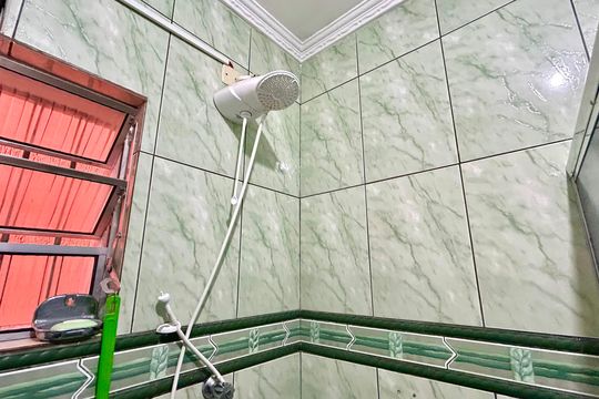 Banheiro 1 de casa à venda com 2 quartos, 133m² em Jardim Kawamoto, Guarulhos