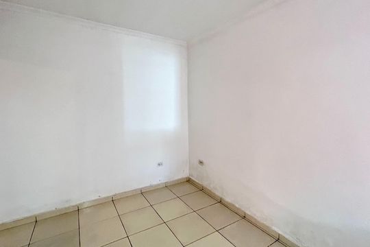 Sala de casa à venda com 2 quartos, 133m² em Jardim Kawamoto, Guarulhos