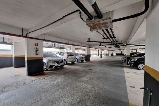 Garagem de apartamento à venda com 2 quartos, 56m² em Vila Valparaíso, Santo André