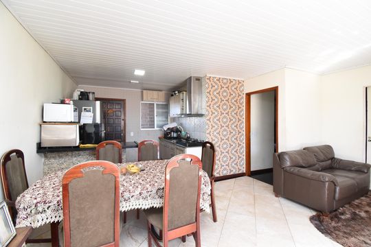 Casa para alugar com 2 quartos, 180m² em Cajuru, Curitiba