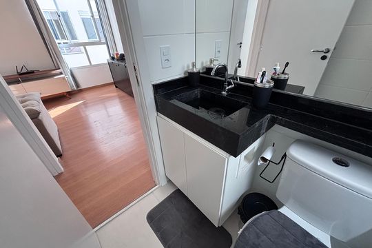 Banheiro de apartamento para alugar com 2 quartos, 46m² em Recreio, Rio de Janeiro