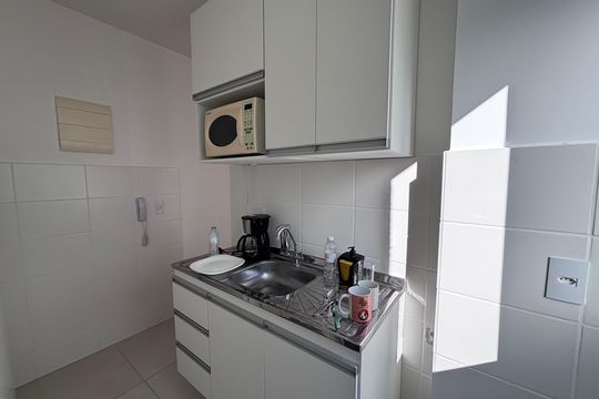 Cozinha de apartamento para alugar com 2 quartos, 46m² em Recreio, Rio de Janeiro