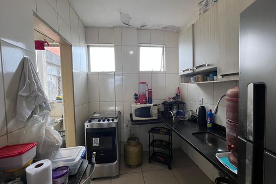 Cozinha de apartamento à venda com 3 quartos, 74m² em Califórnia, Belo Horizonte