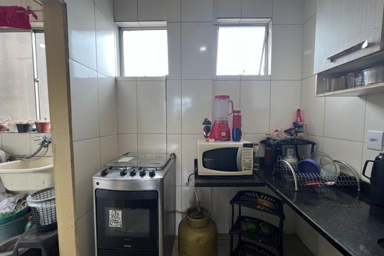 Cozinha de apartamento à venda com 3 quartos, 74m² em Califórnia, Belo Horizonte