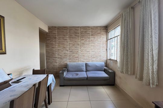 Sala de apartamento à venda com 3 quartos, 74m² em Califórnia, Belo Horizonte