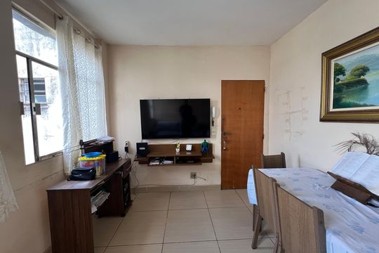Sala de apartamento à venda com 3 quartos, 74m² em Califórnia, Belo Horizonte