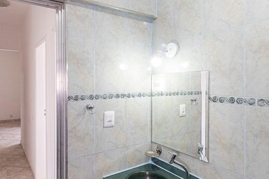 Banheiro de apartamento à venda com 2 quartos, 56m² em Penha, Rio de Janeiro