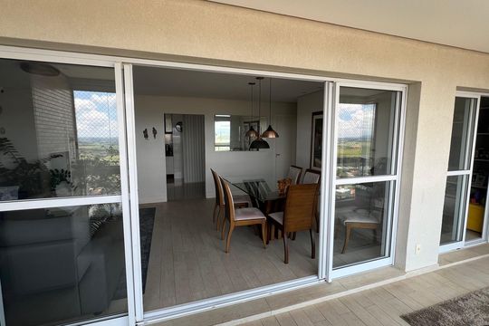 Varanda de apartamento à venda com 4 quartos, 140m² em Alphaville, Campinas