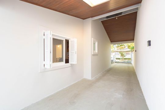 Casa à venda com 2 quartos, 77m² em Guajuviras, Canoas