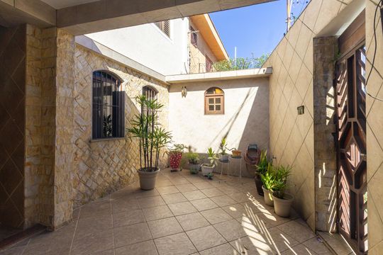 Garagem de casa para alugar com 4 quartos, 170m² em Vila Moreira, São Paulo