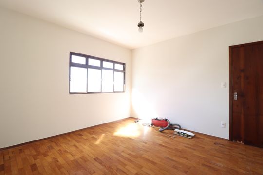 Apartamento para alugar com 3 quartos, 121m² em Martins, Uberlândia