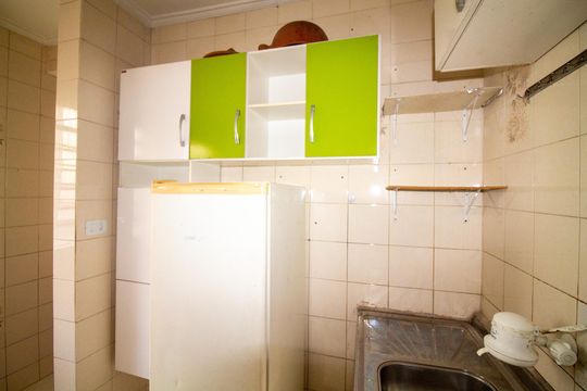 Cozinha de apartamento para alugar com 2 quartos, 48m² em Chácara Santana, São Paulo