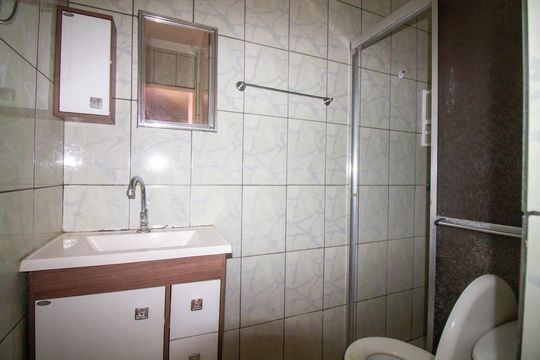 Banheiro de apartamento para alugar com 2 quartos, 48m² em Chácara Santana, São Paulo