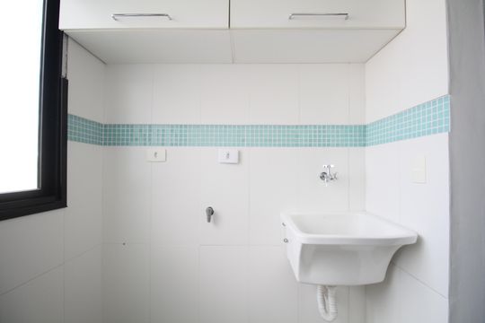 Área de Serviço  de apartamento para alugar com 3 quartos, 68m² em Jardim Henriqueta, Taboão da Serra