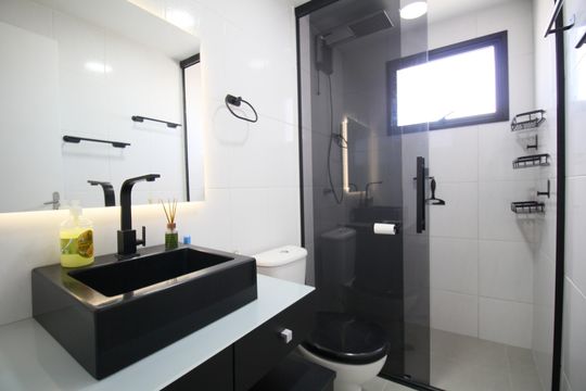 Banheiro  de apartamento para alugar com 3 quartos, 68m² em Jardim Henriqueta, Taboão da Serra