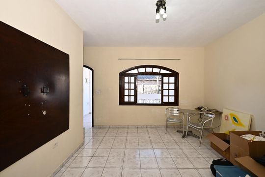 Casa para alugar com 3 quartos, 220m² em Jardim Maria Rosa, Taboão da Serra