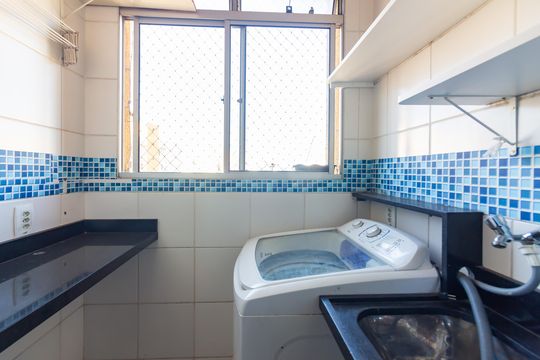 Área de Serviço de apartamento para alugar com 2 quartos, 59m² em Piratininga, Osasco