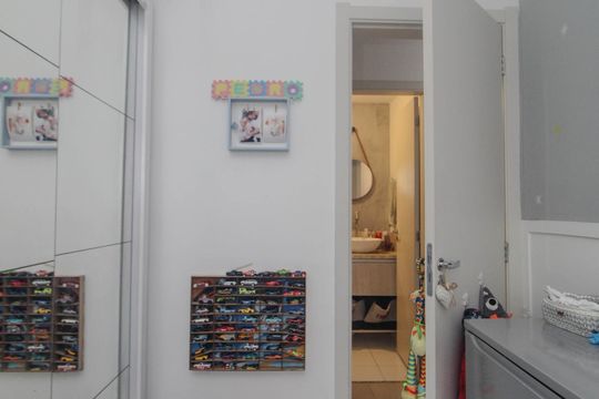 Quarto de apartamento para alugar com 2 quartos, 47m² em Cavalhada, Porto Alegre