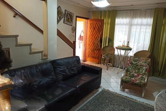 Casa à venda com 2 quartos, 180m² em Jardim Satelite, São Paulo