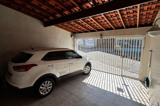 Garagem de casa à venda com 3 quartos, 150m² em Parque Novo Oratório, Santo André