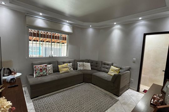 Casa à venda com 3 quartos, 150m² em Parque Novo Oratório, Santo André