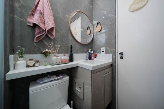 Banheiro de apartamento à venda com 2 quartos, 55m² em Vila Marieta, São Paulo