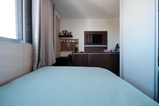 Quarto 1 de apartamento à venda com 2 quartos, 55m² em Vila Marieta, São Paulo