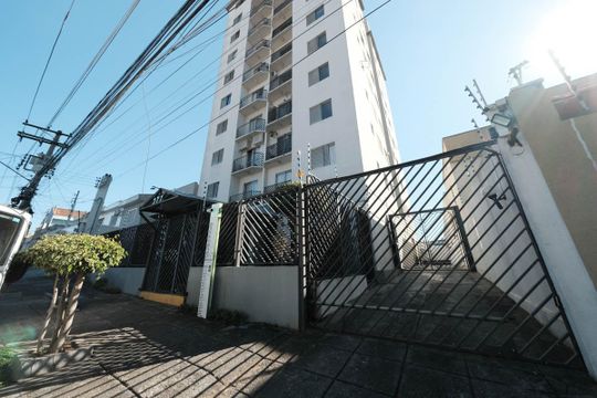 Fachada de apartamento à venda com 2 quartos, 55m² em Vila Marieta, São Paulo