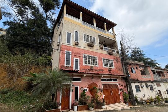 Fachada de casa de condomínio à venda com 5 quartos, 340m² em Tanque, Rio de Janeiro