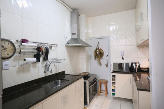 Cozinha e Área de Serviço de apartamento à venda com 3 quartos, 115m² em Savassi, Belo Horizonte