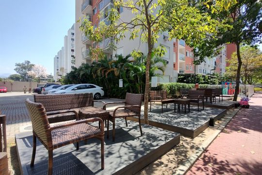 Área comum de apartamento para alugar com 3 quartos, 70m² em Gardênia Azul, Rio de Janeiro