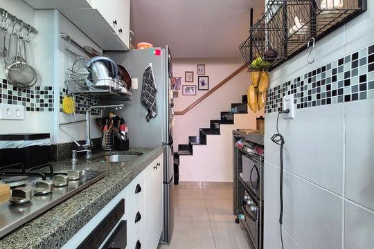Cozinha de apartamento à venda com 3 quartos, 100m² em Vila Assunção, Santo André
