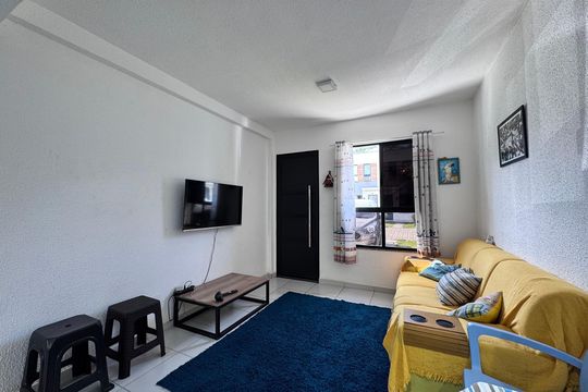 Sala de casa de condomínio para alugar com 2 quartos, 84m² em Vargem Grande, Rio de Janeiro
