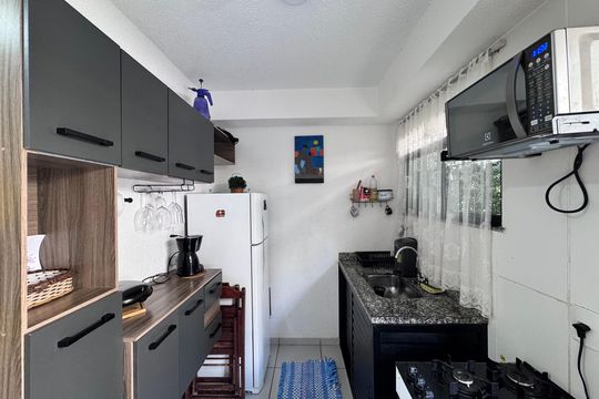 Cozinha de casa de condomínio para alugar com 2 quartos, 84m² em Vargem Grande, Rio de Janeiro