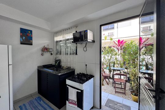 Cozinha de casa de condomínio para alugar com 2 quartos, 84m² em Vargem Grande, Rio de Janeiro